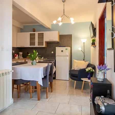 Apartament Fonovici